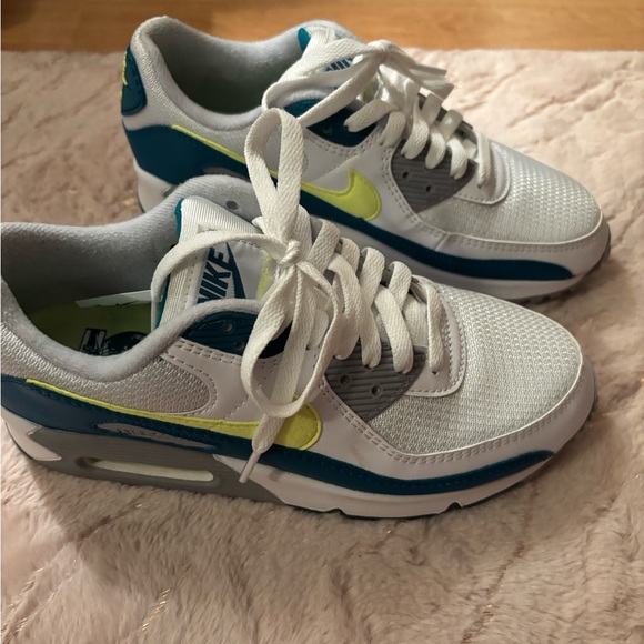 Nike Women's Air Max 90 White and Teal Sneakers - Picture 3 of 8